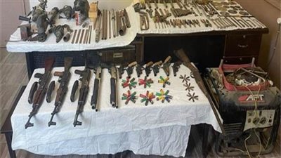 الأمن العام يضبط 22 عنصرًا إجراميًا ووكر لتصنيع الأسلحة بأسيوط 