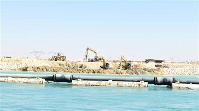 الفريق أسامة ربيع يتفقد أعمال بناء المعدية الجديدة ولنشين من الفايبر جلاس بترسانة بورتوفيق البحرية