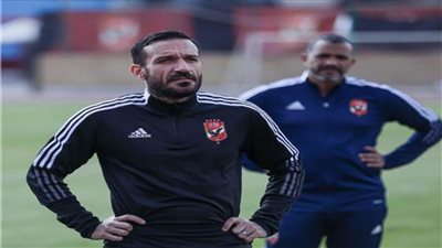 علي معلول ينتظم في تدريبات الأهلي بعد العودة من قطر 