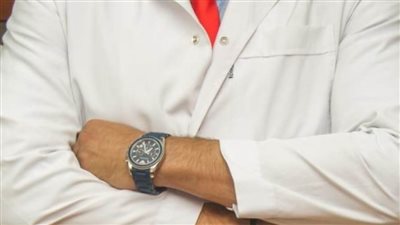 جراح عيون: لابد من إزالة الدهون الزائدة بالعين لأنها تؤثر على النظر