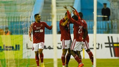 الشوط الأول.. الأهلي يتقدم على المحلة بهدفين في الدوري