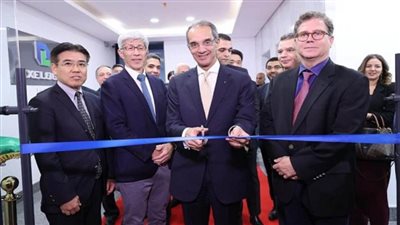 وزير الاتصالات يفتتح مقرا لشركة 