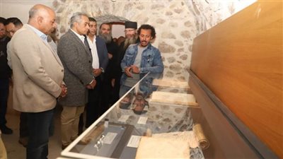 ضمن جولاته بجنوب سيناء.. وزير القوى العاملة يزور دير سانت كاترين ويهنئ 