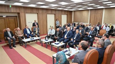 رئيس هيئة الدواء المصرية يستقبل رئيس وأعضاء لجنة الصحة بمجلس الشيوخ بمشاركة رئيس الهيئة القومية لسلامة الغذاء