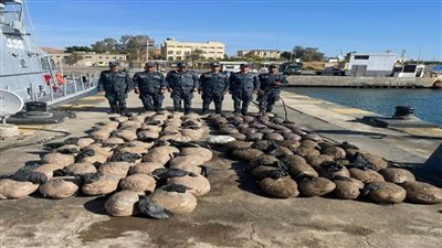  القوات البحرية تحبط محاولة تهريب مواد مخدرة فى نطاق البحر الأحمر 