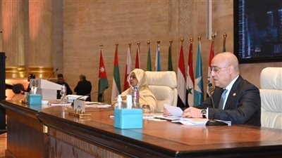 وزير الإسكان يعلن الانتهاء من إعداد دراسة التشريعات والقوانين المنظمة لقطاع الإسكان والتعمير بالدول العربية