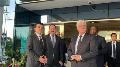 أيمن عاشور يناقش إطلاق صندوق تعليم الموهوبين بالعالم الإسلامى