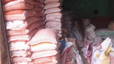 ضبط 450 طن سلع تموينية بمخازن 8 مدن في الجيزة 