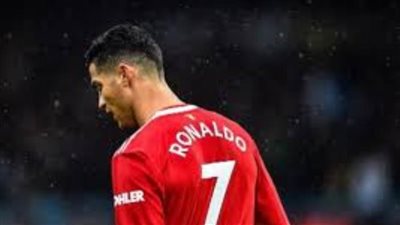 رئيس فرانكفورت الألماني يسخر من رونالدو بعد أنباء انضمامه للفريق