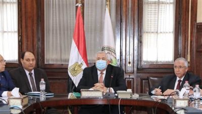 الزراعة: التوسع في استنباط أصناف جديدة من التقاوي والبذور عالية الجودة والإنتاجية