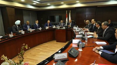 كامل الوزير يبحث مع نظيره الكندي التعاون المشترك في مجالات النقل المختلفة