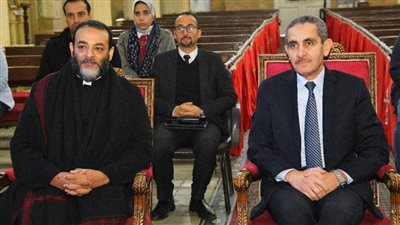 من داخل كنيسة القديس بطرس رحمي يهنئ الأقباط الكاثوليك بعيد الميلاد المجيد 