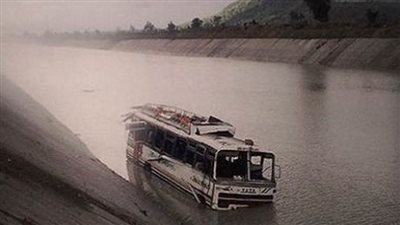 ارتفاع أعداد ضحايا سقوط حافلة في نهر بإسبانيا إلى 4 قتلى