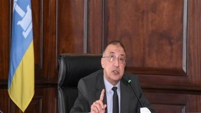 محافظ الإسكندرية عن اتهامه بإهمال منطقة الغرب: أقسمت اليمين على الاهتمام بكل الأماكن