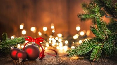 ارتفاع نسبة المتسوقين بموسم الكريسماس في بريطانيا بنسبة 65 في المائة