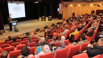 أحمد زايد يفتتح مؤتمر 