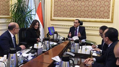 مدبولي يوجه بإعلان نتائج عدد من المسابقات المركزية ويوجه بتسليم النتائج للوزارات المعنية لإعمال شئونها