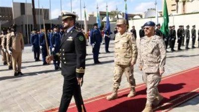 رئيس الأركان يعود لمصر بعد إنتهاء زيارته للسعودية لبحث التعاون العسكري المشترك