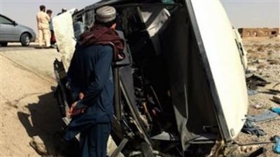 مطروح: مصرع أب وإصابة أطفاله الثلاثة في انقلاب سيارتهم بطريق رأس الحكمة