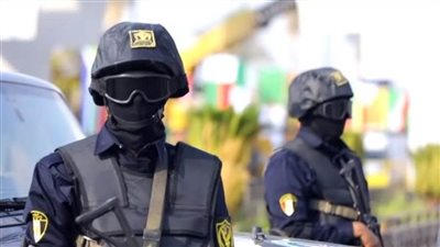 إكسترا نيوز: كردون أمني بمحيط مسجد الصالحين بالإسماعيلية بعد محاولة استهداف قوة أمنية