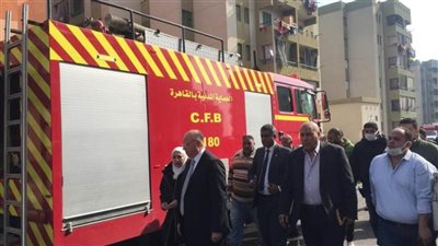 محافظ القاهرة يتفقد عملية إخماد حريق مركز التدريب المهني في الأسمرات 