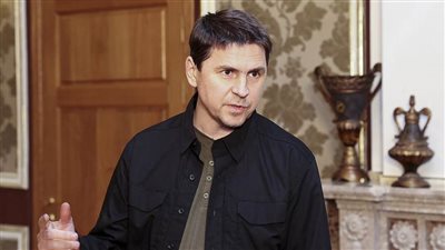 مستشار زيلينسكي: روسيا ترغب في قتل أكبر عدد ممكن من المدنيين