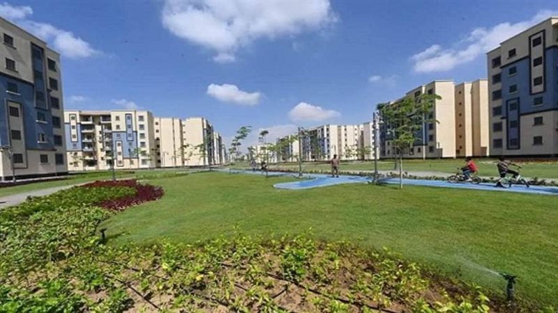 وزير الإسكان يتابع