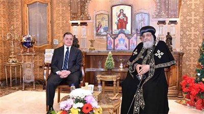 البابا تواضروس يستقبل وزير الداخلية للتهنئة بعيد الميلاد المجيد