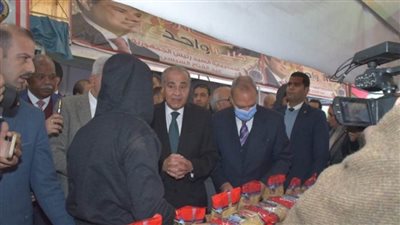 وزير التموين يفتتح معرض أهلا رمضان بشبرا الخيمة (صور)