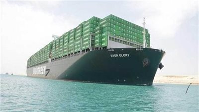 أسامة ربيع: الملاحة بالقناة منتظمة وتعاملنا باحتراف مع عطل السفينة GLORY