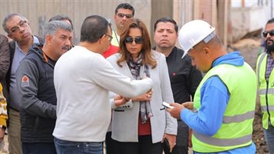 وزير التنمية المحلية يتابع مع محافظ دمياط مشروعات حياة كريمة وأهلا رمضان