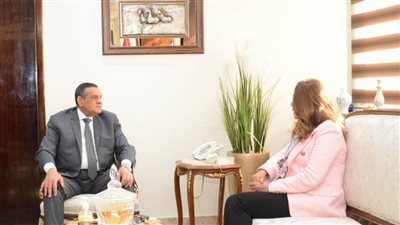 وزير التنمية المحلية يتابع مع محافظ دمياط مشروعات حياة كريمة وأهلا رمضان
