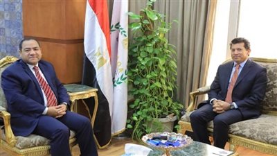 وزير الرياضة ورئيس التنظيم والإدارة يبحثان تعزيز التعاون المشترك