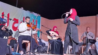 توشكى التلقائية وموسيقى عربية بالمسرح المتنقل لثقافة أسوان