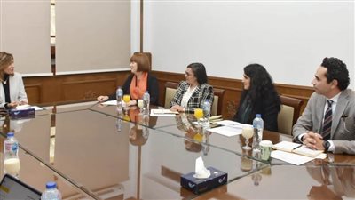 وزيرة الثقافة تلتقي مدير المجلس الثقافي البريطاني بالقاهرة لبحث التعاون في مجالات حفظ التراث والاقتصاد الإبداعي (صور)