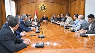 وزير التجارة يبحث مع أعضاء البرلمان جهود تحديات القطاع الصناعي 
