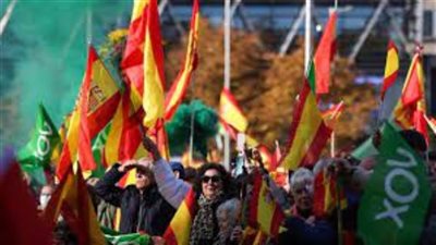 الآلاف يتظاهرون ضد الحكومة الإسبانية وسط مدريد