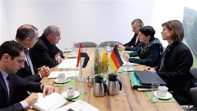 وزير التموين: مصر تتطلع إلى زيادة وارداتها من القمح الألماني لتنويع مصادر استيراد السلع (صور)