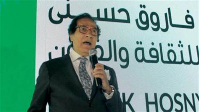 1056 فناناً ومعماريًا وناقداً  يتنافسون بـ 1850 عملاً فنياً ومعمارياً وبحثاً نقدياً علي جوائز الفنون بمؤسسة فاروق حسني