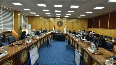 وزير القوى العاملة يرأس أول اجتماع للوحدة المركزية لمتابعة تدريب وتشغيل ورعاية ذوي الإعاقة (صور)