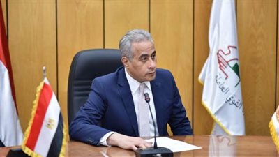 وزير القوى العاملة يتسلم حصرا مبدئيا بأعداد المنشآت ونسبة استيفاء الـ5% لذوي الهمم
