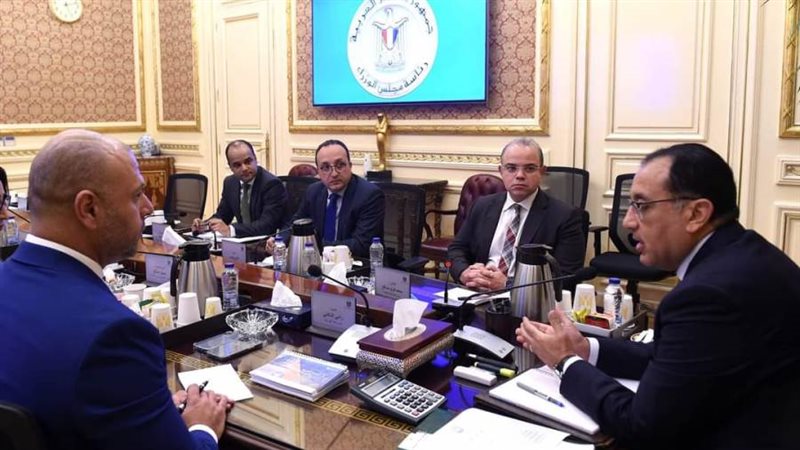رئيس الوزراء يتابع