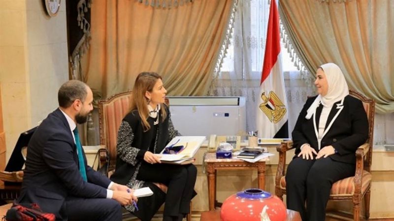 وزيرة التضامن تستقبل