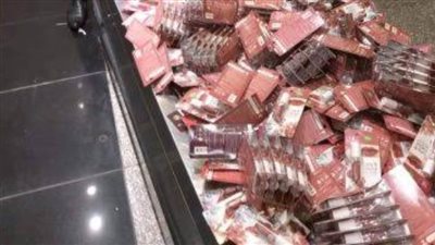 ضبط كمية من مستحضرات التجميل مهربة مع راكب في مطار القاهرة