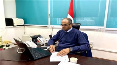 نائب وزير الإسكان يوجه بضرورة تشجيع ابتكارات وأفكار الشباب في مجال مرافق المياه والصرف (صور)