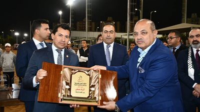 وزير الرياضة يشهد ختام البطولة التأهيلية لكأس العالم للفروسية في التقاط الأوتاد