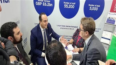 رئيس هيئة الرعاية الصحية يتفقد أجنحة شركات التكنولوجيا الطبية بمعرض الصحة العربي (صور)