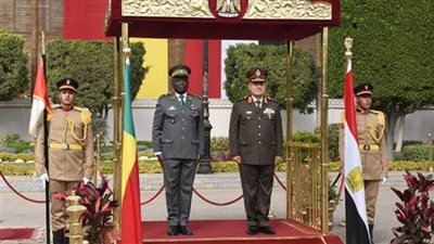 رئيس الأركان يلتقى نظيره البنينى‎‎ لبحث التعاون العسكري