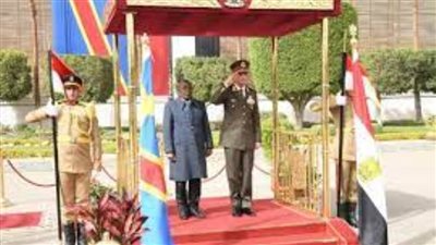 الفريق أول محمد زكي يلتقى بوزير دفاع كونغو الديمقراطية لبحث التعاون العسكري