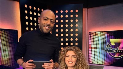 تامر عاشور لـ«نجوم إف إم»:اغنية بحب وبخاف للاعتراف بالمشاعر..وعايز فتاة احلامى تكون متدينة ومتربية